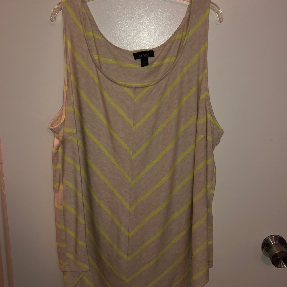 Sleeve less top